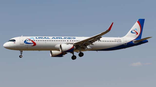 RA-73840:Airbus A321:Уральские авиалинии